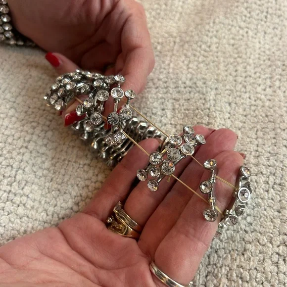 Chic Dazzling Silver Rhinestones Bracelets/Cuffs❤️0/S - Picture 3 of 8